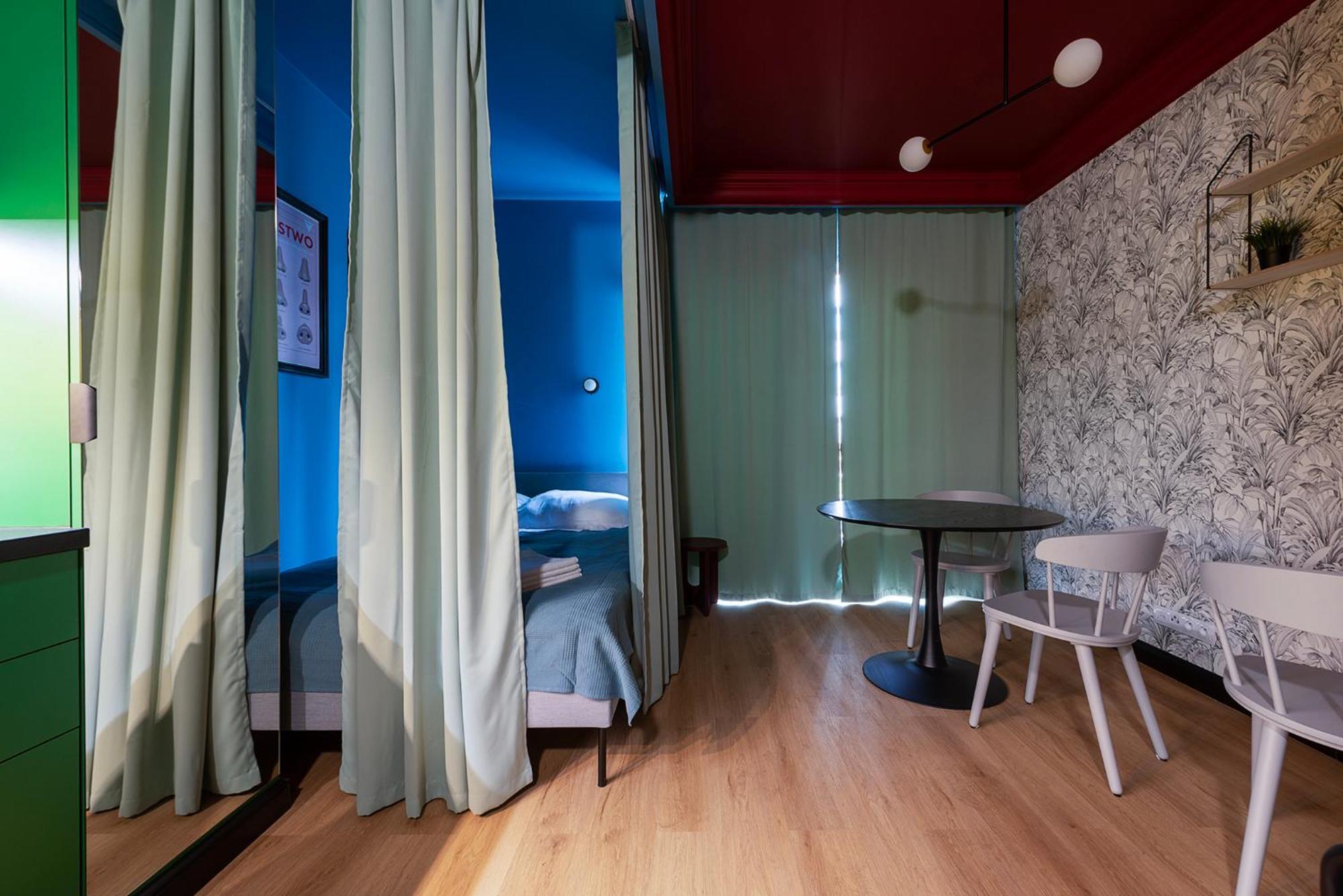Colorful Apt Close To The Center Great Location Warschau